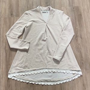 LOGO Lounge Long Sleeve Lace Hem